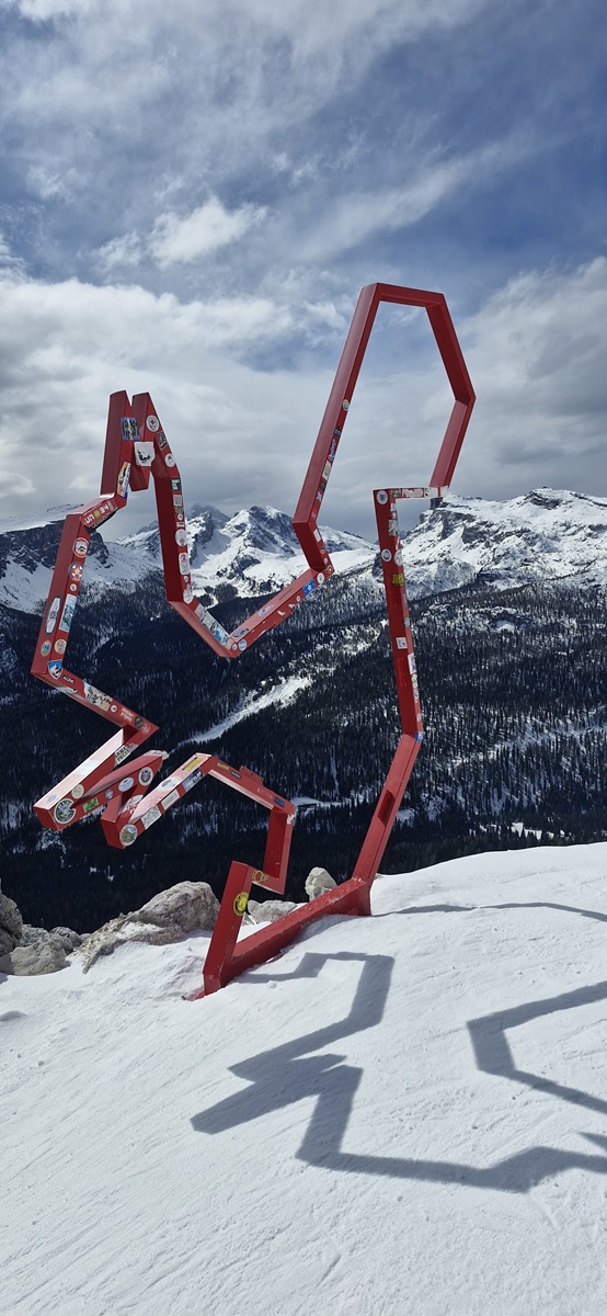 DOLOMITEN